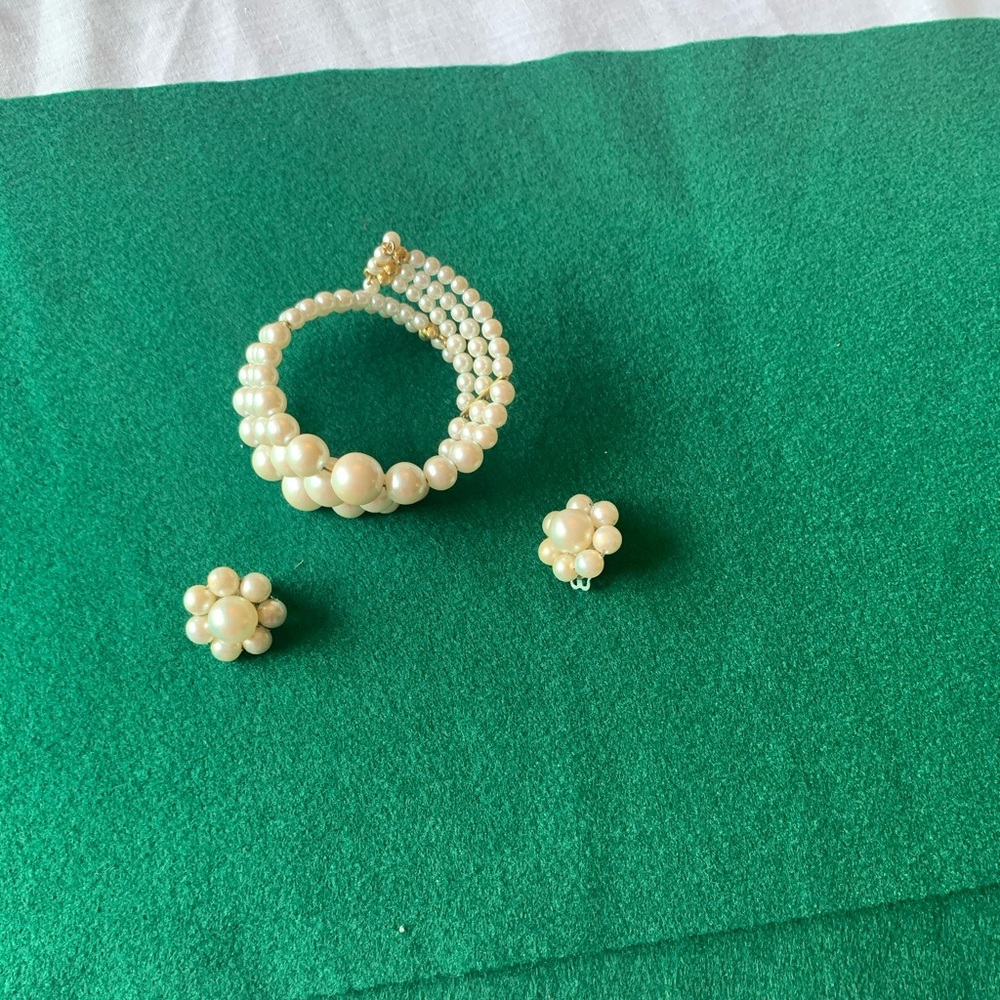 Vintage faux pearl cuff and clip on earrings